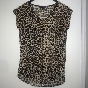 Leopard print v-neck woven blouse